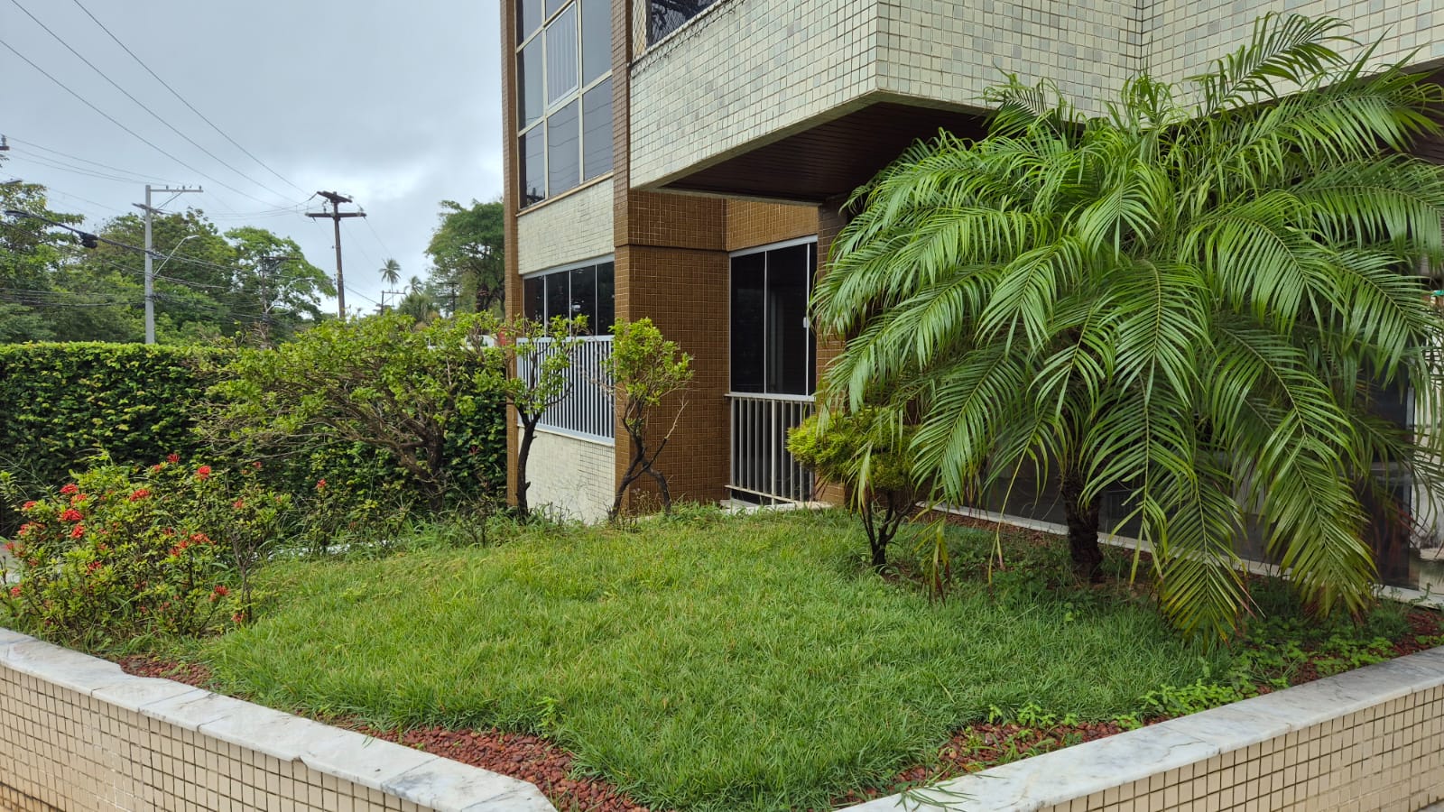 APARTAMENTO 3 QUARTOS SU&Iacute;TE VARANDA DEPEND&Ecirc;NCIA ELEVADOR  &Agrave; VENDA S&Atilde;O L&Aacute;ZARO FEDERA&Ccedil;&Atilde;O! Rua Professor Aristides Novis Salvador - 