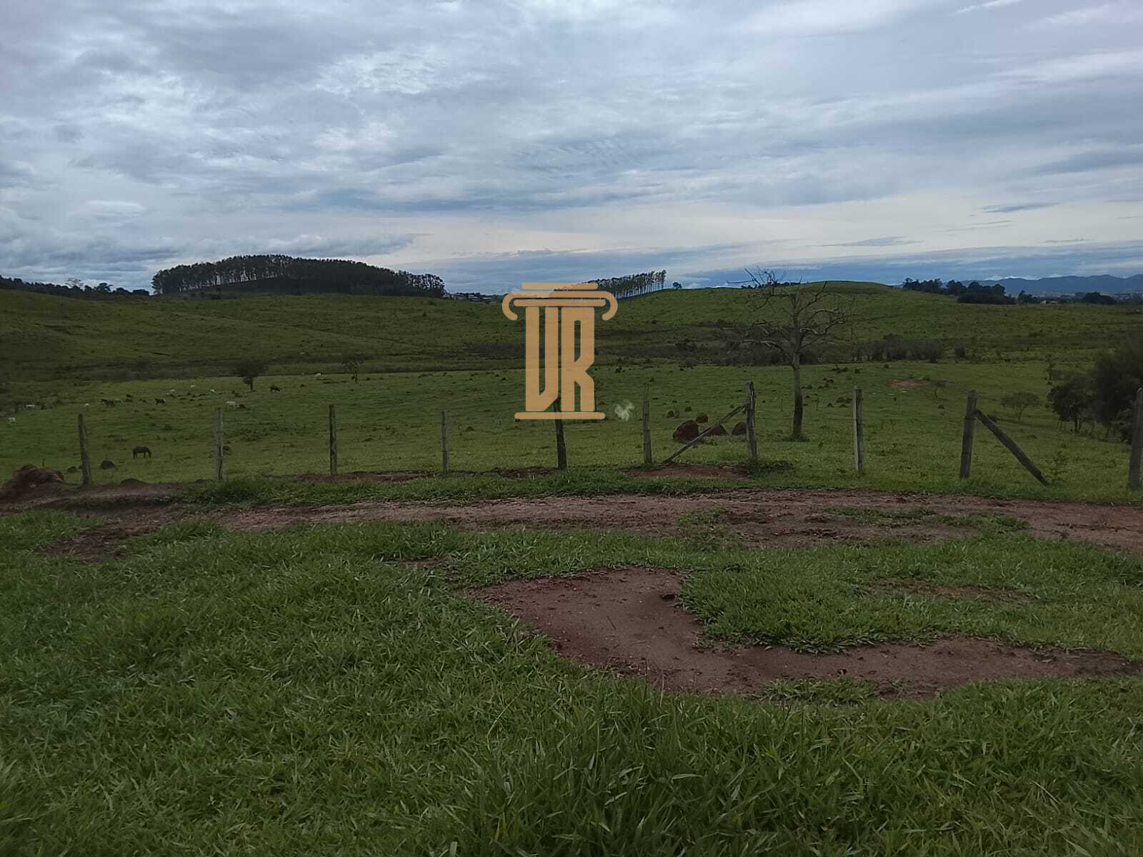 Sitio de 9.43 alqueires em Ca&ccedil;apava - SP  Caçapava - 