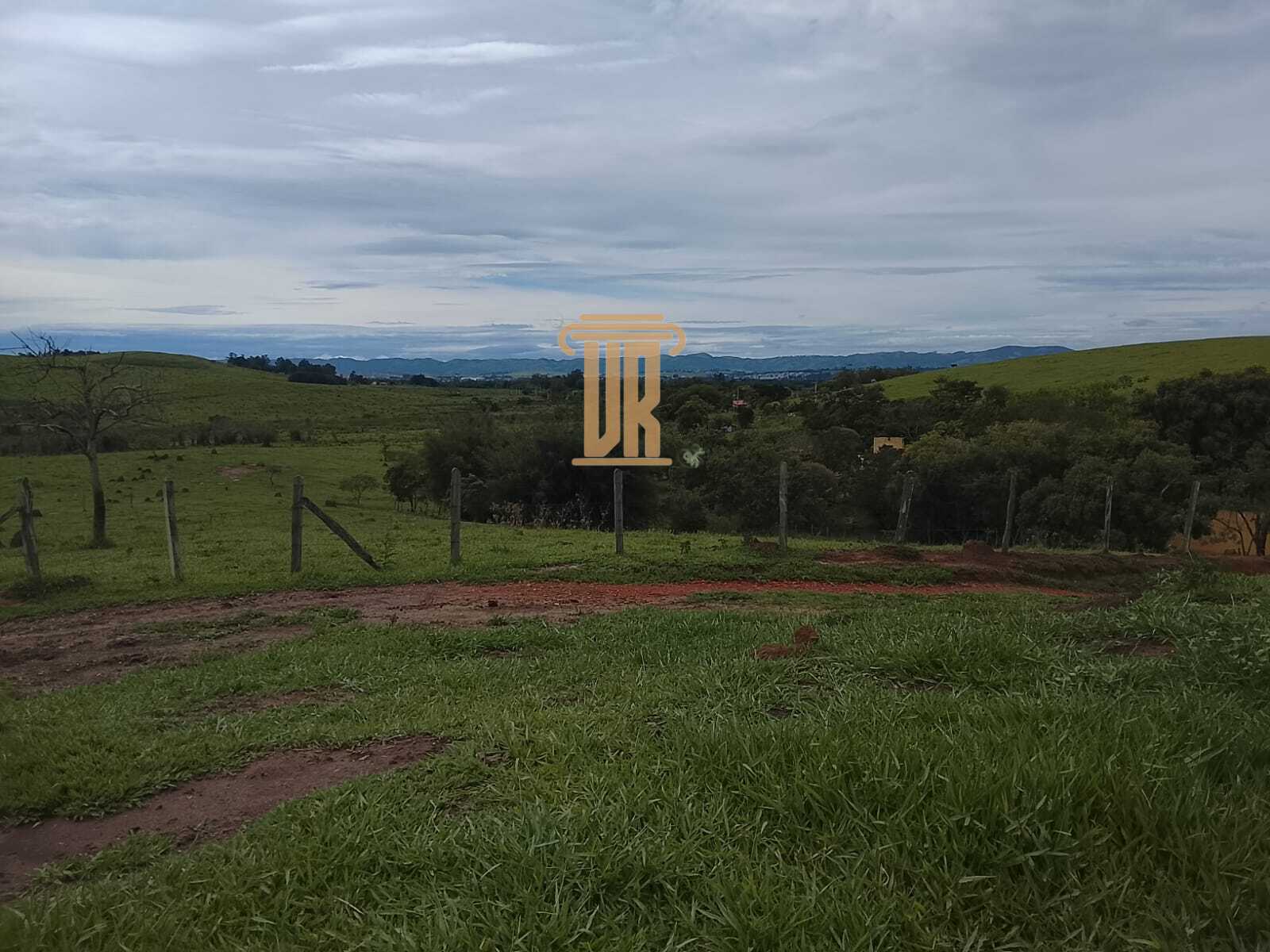 Sitio de 9.43 alqueires em Ca&ccedil;apava - SP  Caçapava - 