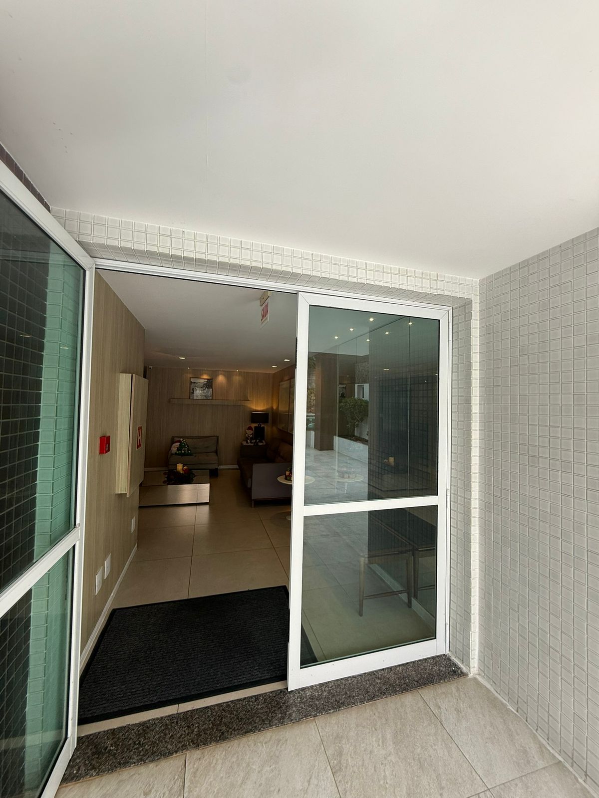 APARTAMENTO SEMI NOVO 3 SU&Iacute;TES LAVABO PISCINA VISTA MAR &Agrave; VENDA NO MORRO IPIRANGA BARRA! Rua Silvino Marques Salvador - 