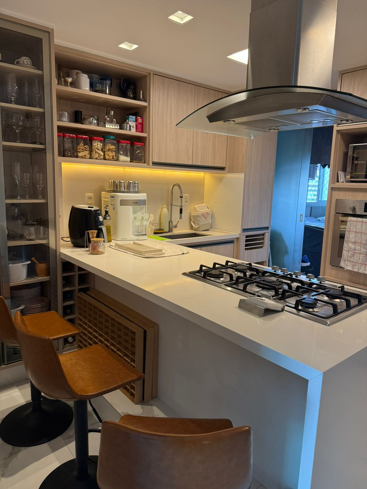 APARTAMENTO SEMI NOVO 3 SU&Iacute;TES LAVABO PISCINA VISTA MAR &Agrave; VENDA NO MORRO IPIRANGA BARRA! Rua Silvino Marques Salvador - 