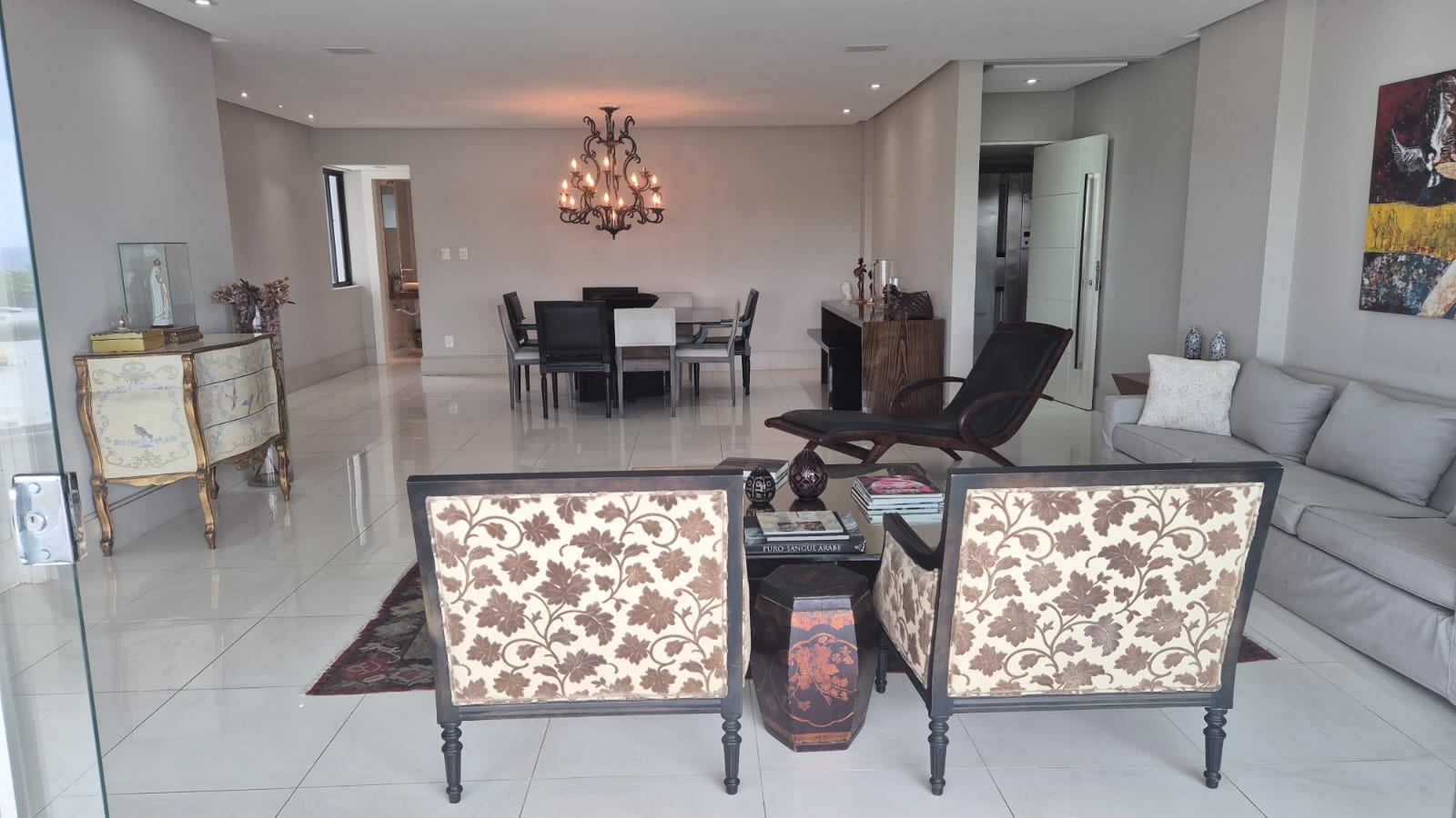 APARTAMENTO ALTO PADR&Atilde;O 4 QUARTOS 3 SU&Iacute;TES PISCINA ELEVADORES &Agrave; VENDA NO RIO VERMELHO! Rua Tamoios Salvador - 