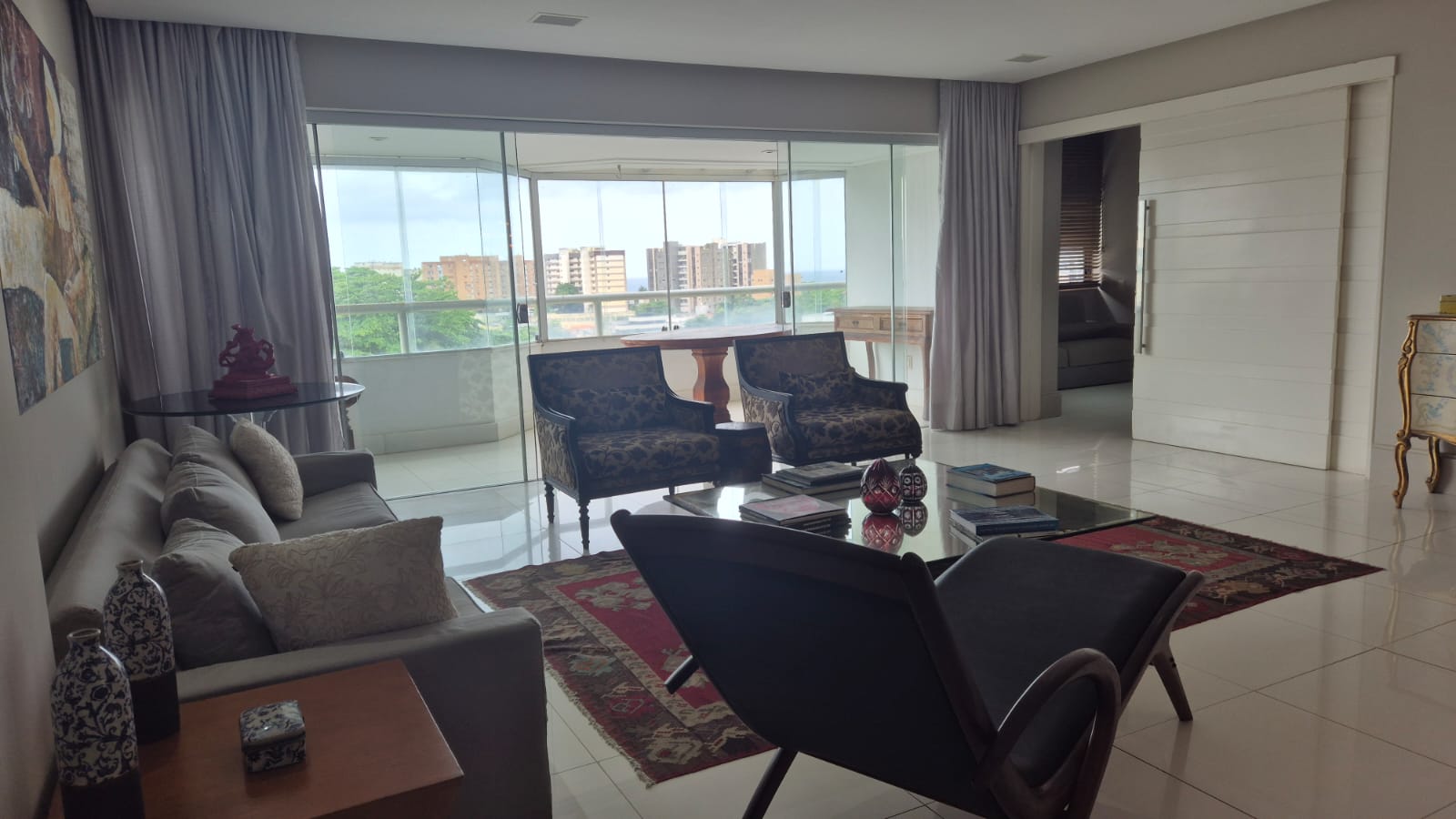 APARTAMENTO ALTO PADR&Atilde;O 4 QUARTOS 3 SU&Iacute;TES PISCINA ELEVADORES &Agrave; VENDA NO RIO VERMELHO! Rua Tamoios Salvador - 