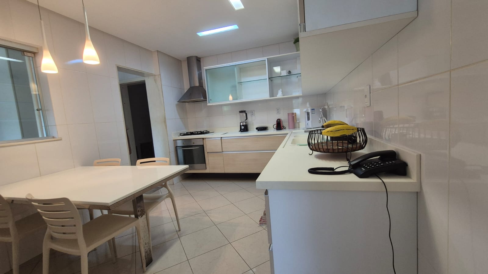 APARTAMENTO ALTO PADR&Atilde;O 4 QUARTOS 3 SU&Iacute;TES PISCINA ELEVADORES &Agrave; VENDA NO RIO VERMELHO! Rua Tamoios Salvador - 