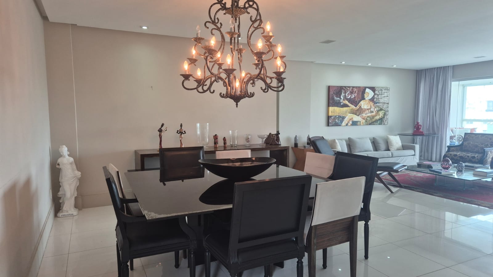 APARTAMENTO ALTO PADR&Atilde;O 4 QUARTOS 3 SU&Iacute;TES PISCINA ELEVADORES &Agrave; VENDA NO RIO VERMELHO! Rua Tamoios Salvador - 