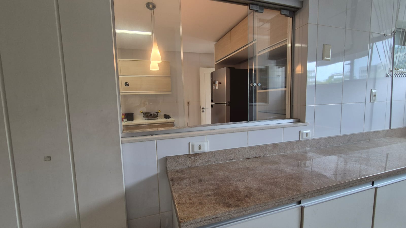 APARTAMENTO ALTO PADR&Atilde;O 4 QUARTOS 3 SU&Iacute;TES PISCINA ELEVADORES &Agrave; VENDA NO RIO VERMELHO! Rua Tamoios Salvador - 