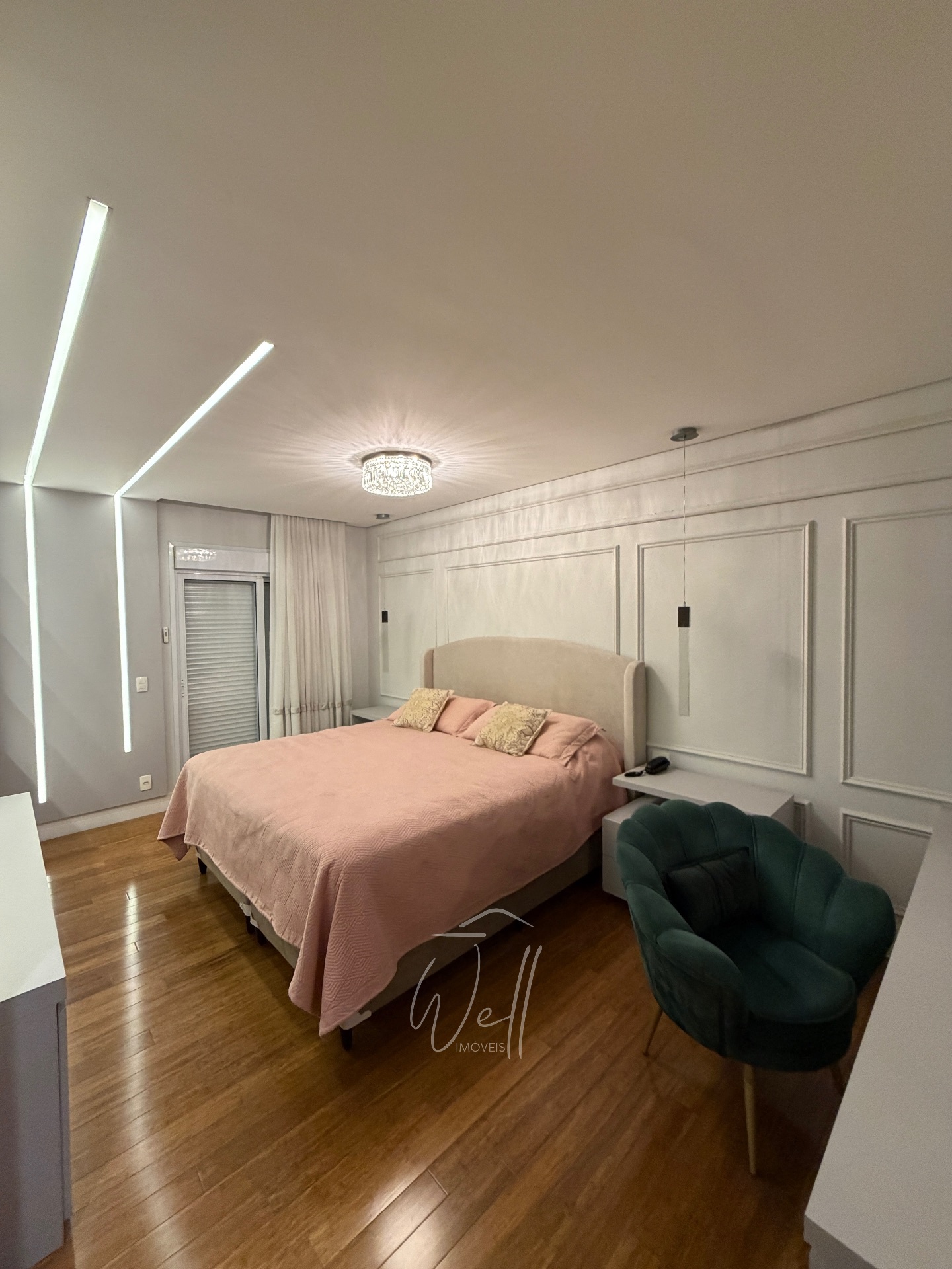 Apartamento mobiliado no Cond. Magestic 250m2 - 04 su&iacute;tes - 04 vagas  São Bernardo do Campo - 