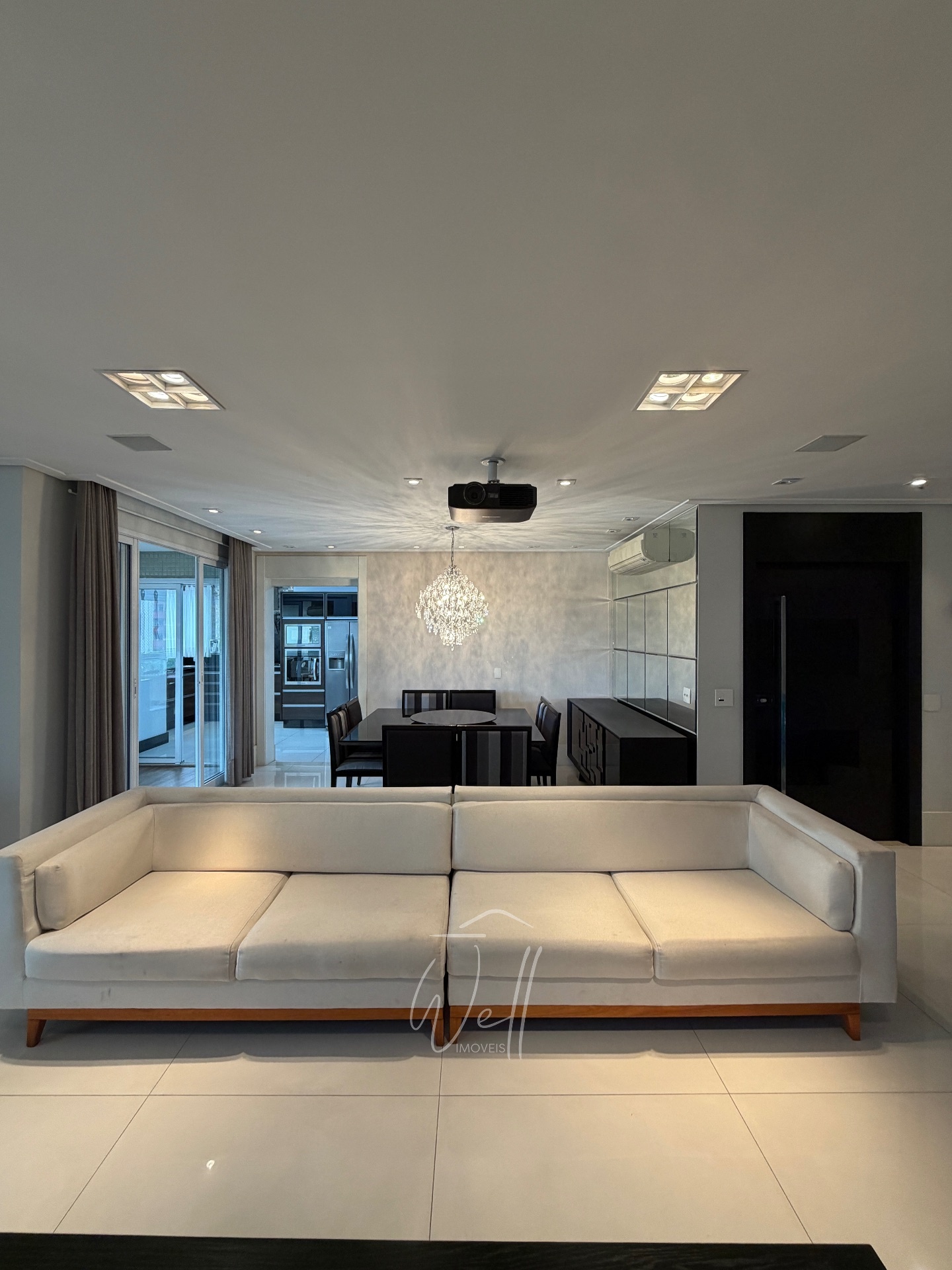 Apartamento mobiliado no Cond. Magestic 250m2 - 04 su&iacute;tes - 04 vagas  São Bernardo do Campo - 