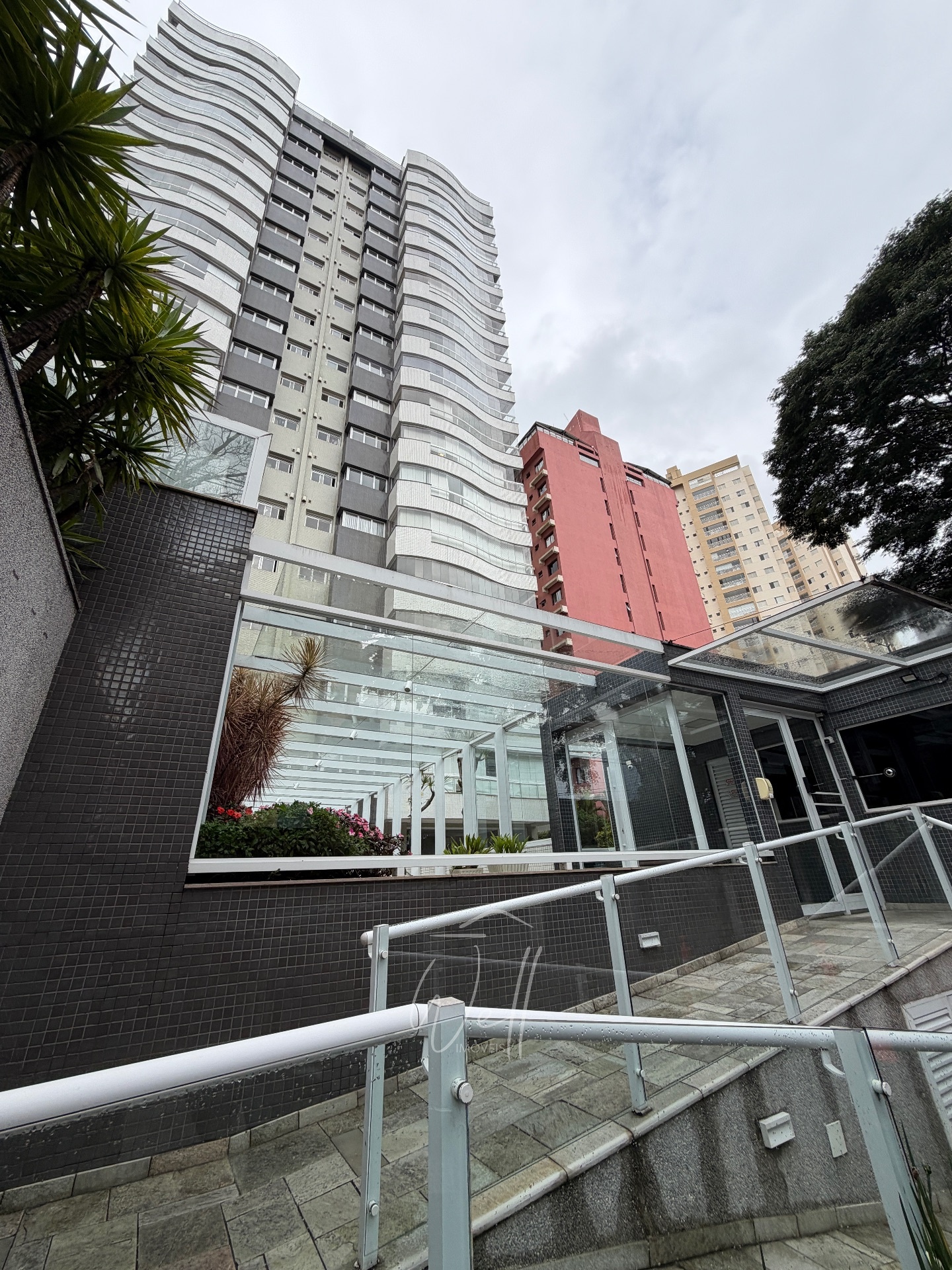 Apartamento mobiliado no Cond. Magestic 250m2 - 04 su&iacute;tes - 04 vagas  São Bernardo do Campo - 