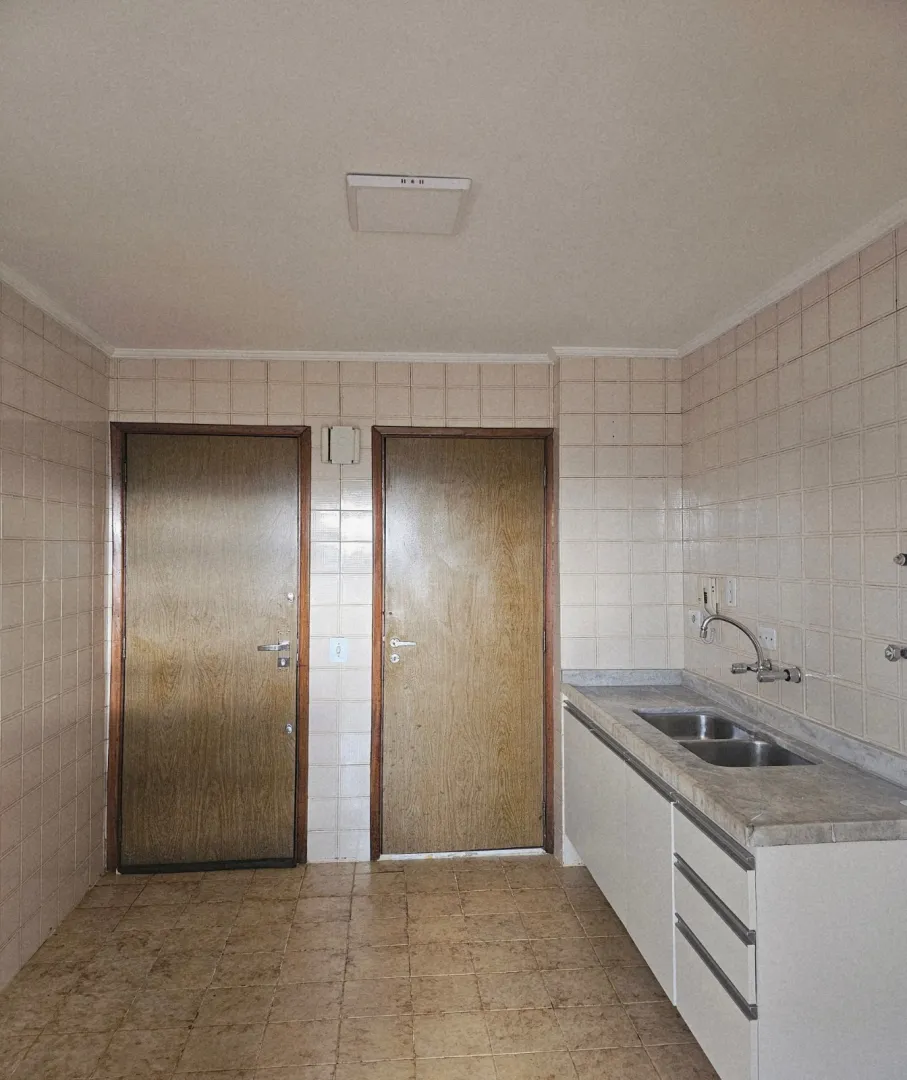 &Oacute;timo apartamento em fant&aacute;stica localiza&ccedil;&atilde;o com vista linda e livre Rua Nove de Julho - - 