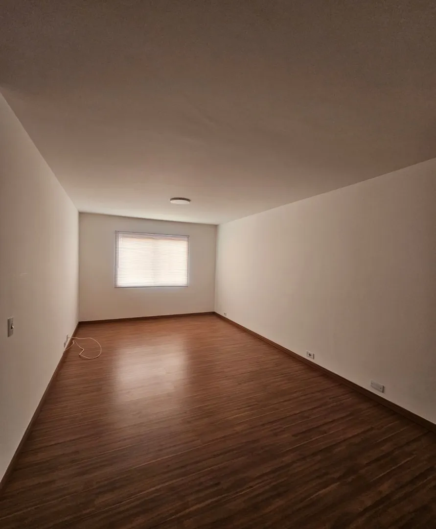 &Oacute;timo apartamento em fant&aacute;stica localiza&ccedil;&atilde;o com vista linda e livre Rua Nove de Julho - - 