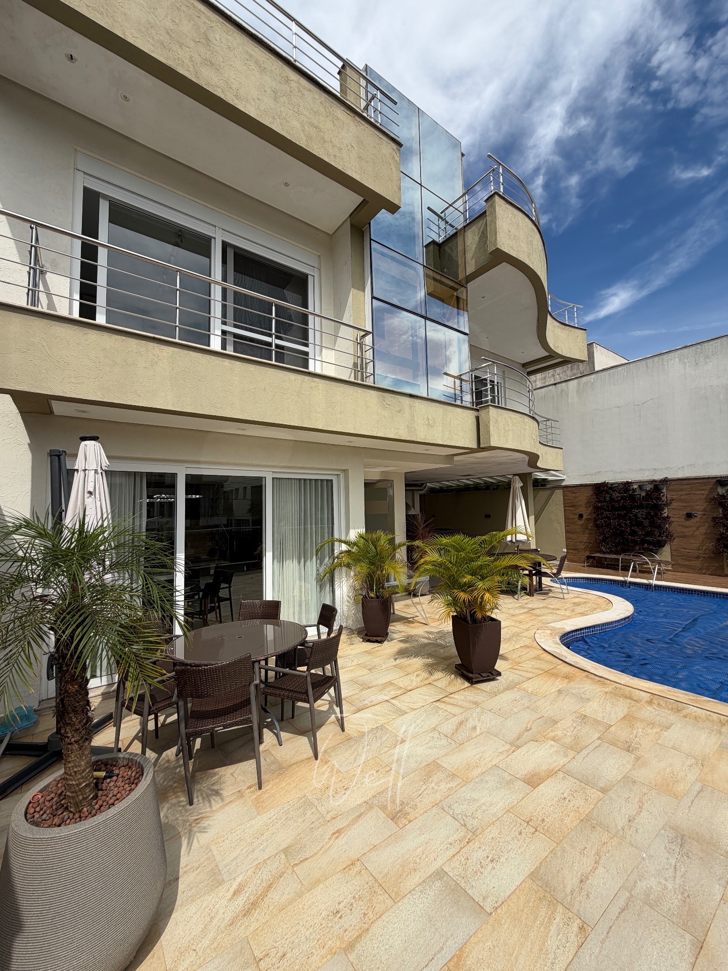 Mans&atilde;o com 750 m2 de &aacute;rea contruida no Condominio Swiss Park  05 Suites - 07 vagas Avenida Omar Daibert São Bernardo do Campo - 