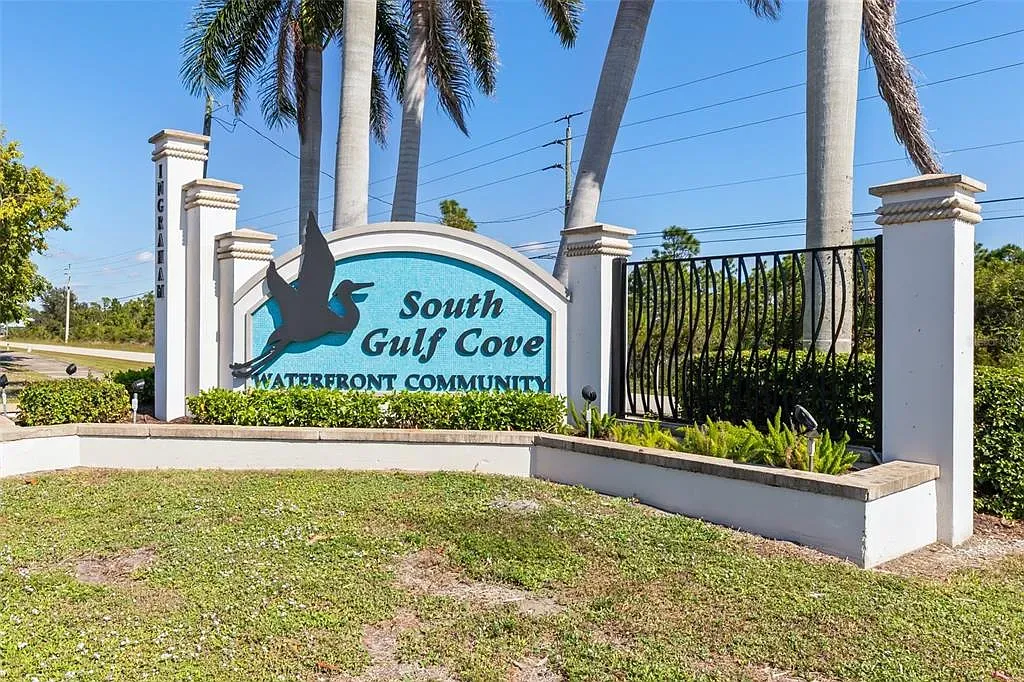 Casa contempor&acirc;nea &agrave; venda, no condom&iacute;nio South Gulf Cove, em Port Charlotte &ndash; Fl&oacute;rida  - - 