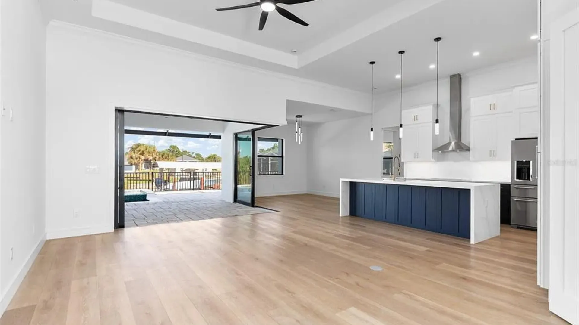 Casa contempor&acirc;nea &agrave; venda, no condom&iacute;nio South Gulf Cove, em Port Charlotte &ndash; Fl&oacute;rida  - - 