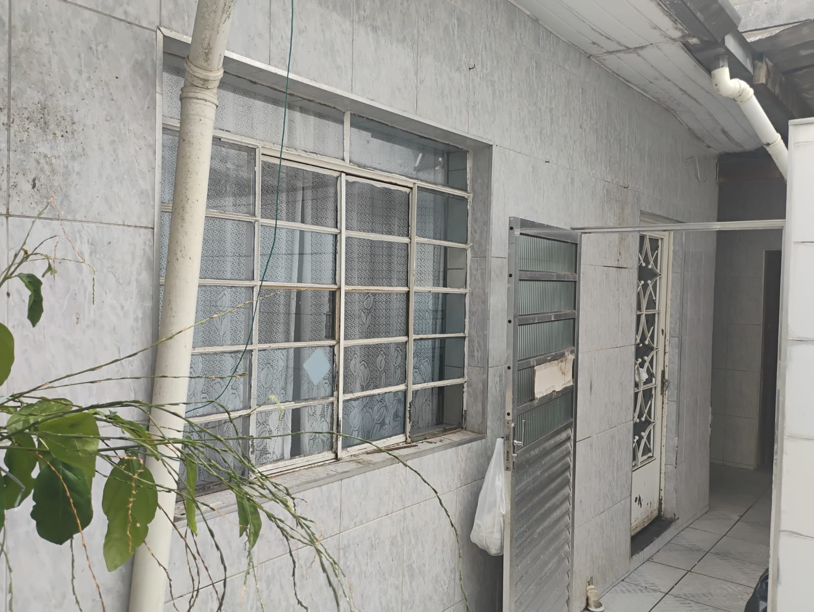 Sal&atilde;o Comercial- Jardim Universo - Rua Thuller  Mogi das Cruzes - 