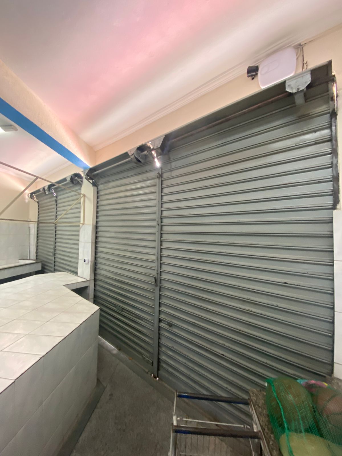 Sal&atilde;o Comercial- Jardim Universo - Rua Thuller  Mogi das Cruzes - 