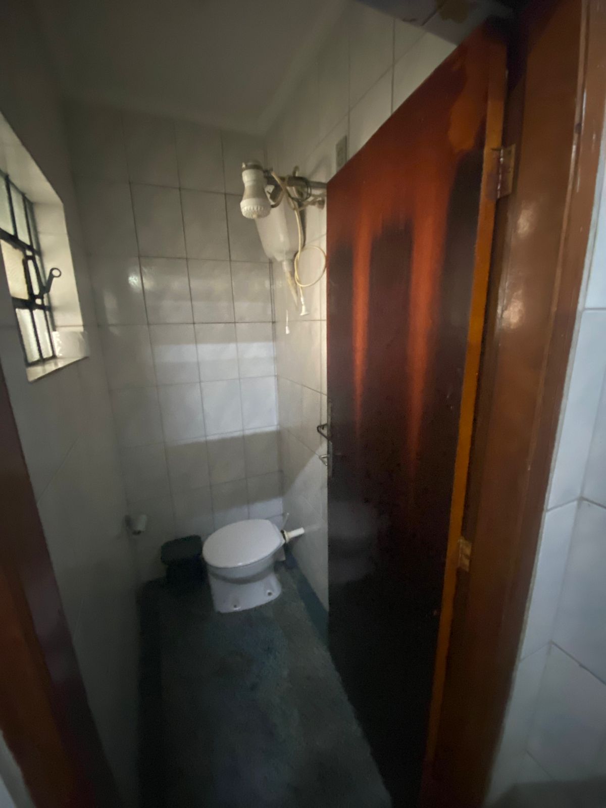 Sal&atilde;o Comercial- Jardim Universo - Rua Thuller  Mogi das Cruzes - 