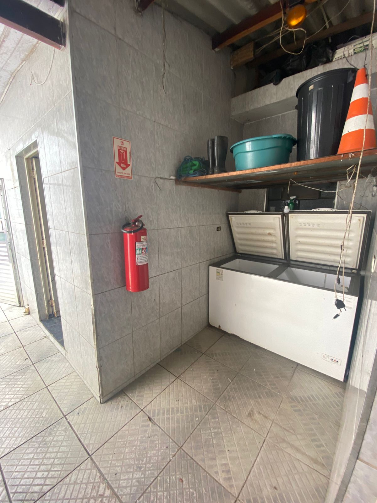 Sal&atilde;o Comercial- Jardim Universo - Rua Thuller  Mogi das Cruzes - 