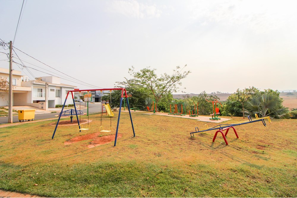 Casa &Agrave; venda, 200m - 4 Dorm. 2 su&iacute;tes - R$ 1.050.000 - Cond. Villagio Milano - Sorocaba Avenida Elias Maluf Sorocaba - 