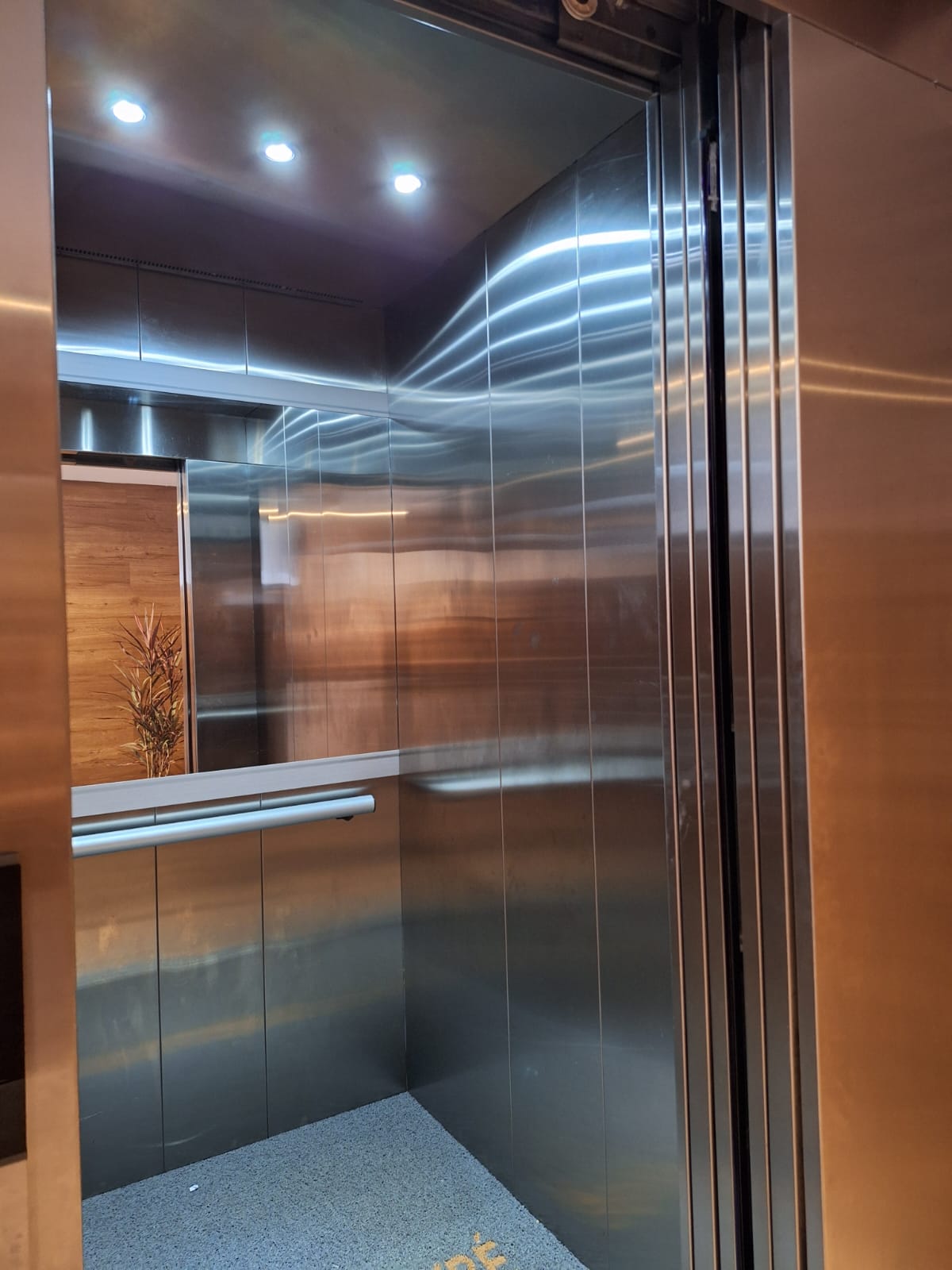 APARTAMENTO ALTO LUXO NOVO 3 SU&Iacute;TES VARANDA PISCINA ACADEMIA VISTA MAR &Agrave; VENDA NA BARRA! Avenida Sete de Setembro Salvador - 