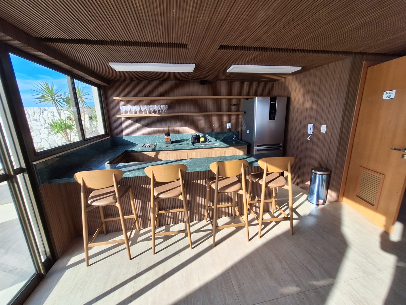 APARTAMENTO ALTO LUXO NOVO 3 SU&Iacute;TES VARANDA PISCINA ACADEMIA VISTA MAR &Agrave; VENDA NA BARRA! Avenida Sete de Setembro Salvador - 