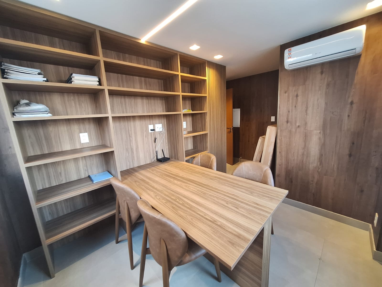 APARTAMENTO ALTO LUXO NOVO 3 SU&Iacute;TES VARANDA PISCINA ACADEMIA VISTA MAR &Agrave; VENDA NA BARRA! Avenida Sete de Setembro Salvador - 