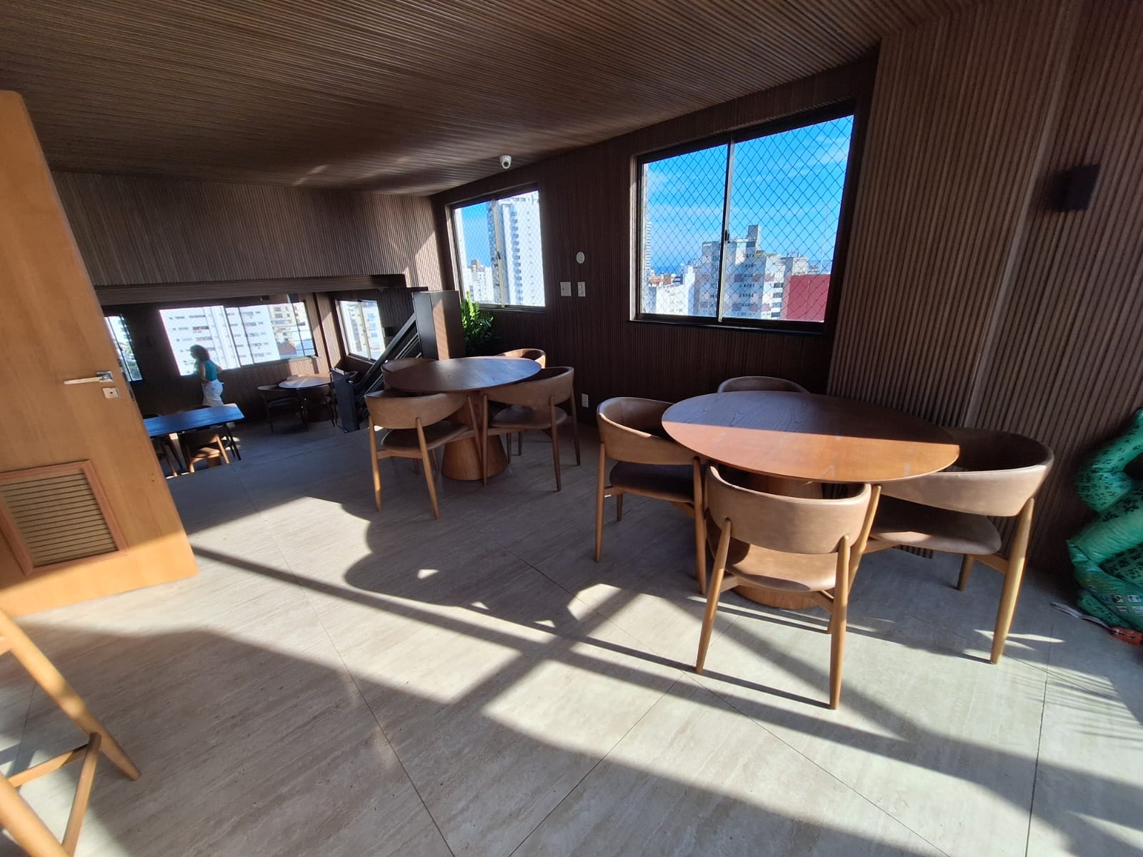 APARTAMENTO ALTO LUXO NOVO 3 SU&Iacute;TES VARANDA PISCINA ACADEMIA VISTA MAR &Agrave; VENDA NA BARRA! Avenida Sete de Setembro Salvador - 