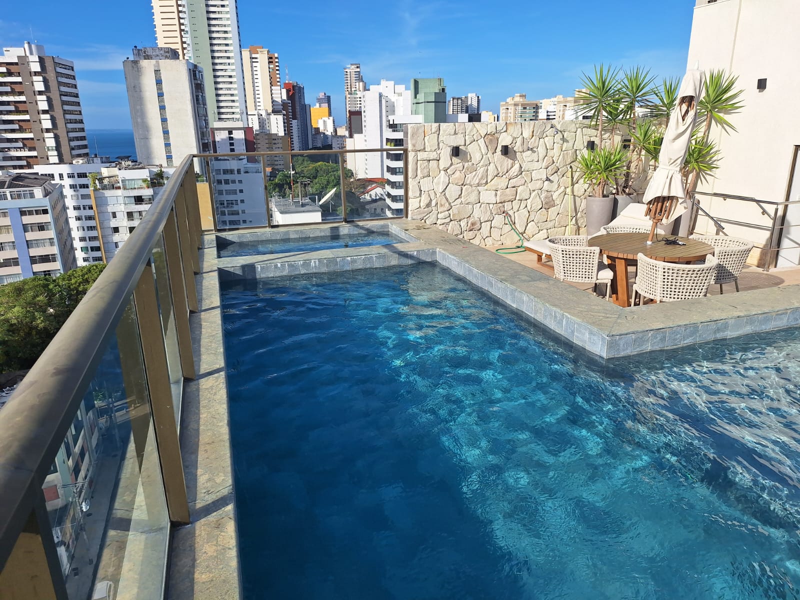 APARTAMENTO ALTO LUXO NOVO 3 SU&Iacute;TES VARANDA PISCINA ACADEMIA VISTA MAR &Agrave; VENDA NA BARRA! Avenida Sete de Setembro Salvador - 