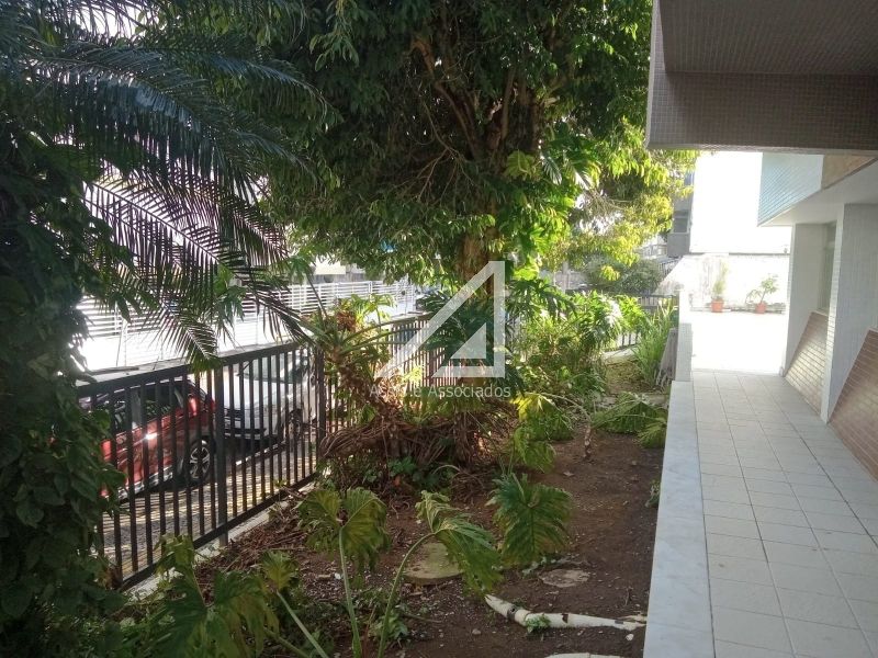 APARTAMENTO 2 QUARTOS SU&Iacute;TE VARANDA DEPEND&Ecirc;NCIA NASCENTE GARAGEM ELEVADOR PORTARIA 24h Rua da Graça Salvador - 