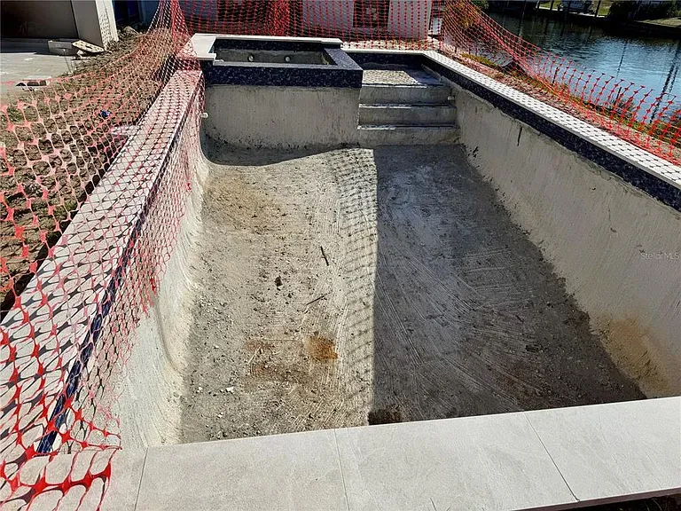 Resid&ecirc;ncia &agrave; venda, no condom&iacute;nio South Gulf Cove, em Port Charlotte &ndash; Fl&oacute;rida  - - 