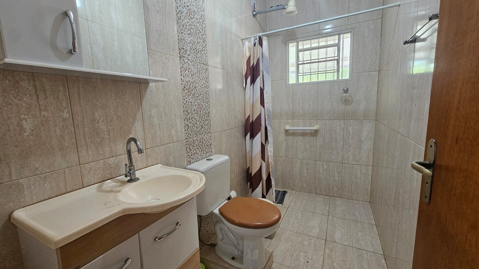 Ch&aacute;cara com 800 m&sup2; a venda em S&atilde;o Jos&eacute; dos Campos - SP  São José dos Campos - 