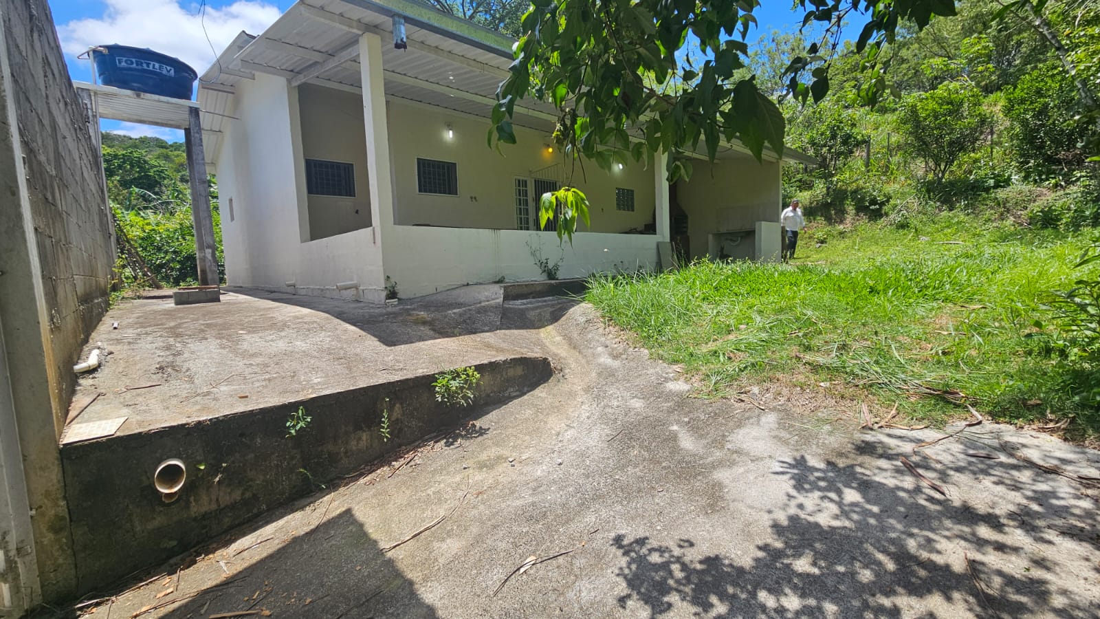 Ch&aacute;cara com 800 m&sup2; a venda em S&atilde;o Jos&eacute; dos Campos - SP  São José dos Campos - 