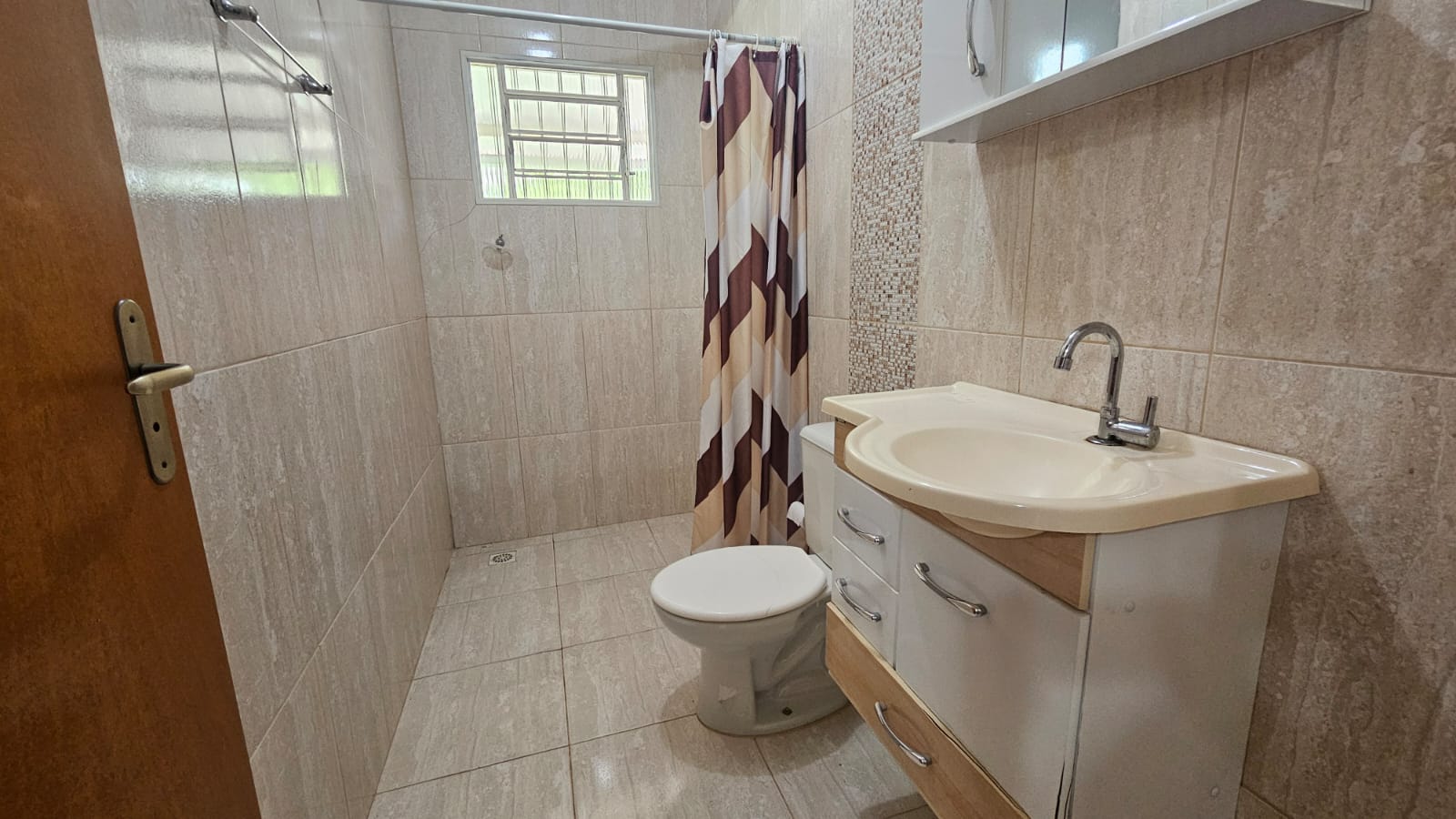 Ch&aacute;cara com 800 m&sup2; a venda em S&atilde;o Jos&eacute; dos Campos - SP  São José dos Campos - 