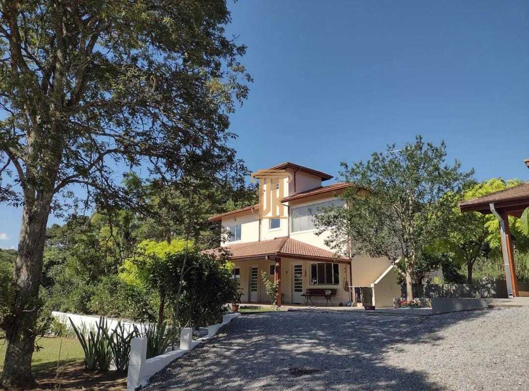 Ch&aacute;cara maravilhosa em Paraibuna - SP com 6.120m&sup2;  Paraibuna - 