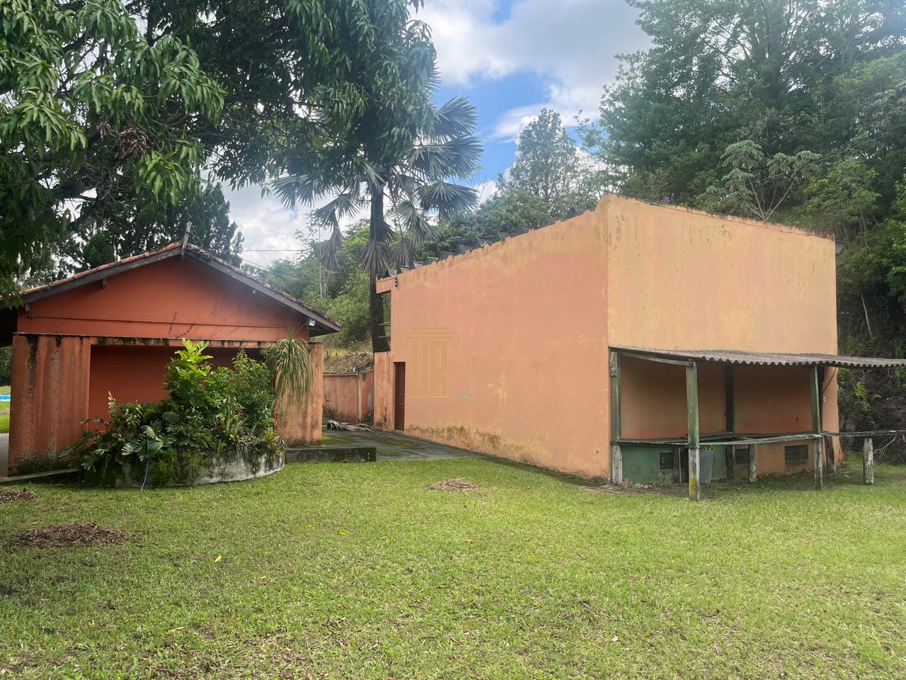 Sitio em Guararema com &oacute;tima localiza&ccedil;&atilde;o  Guararema - 