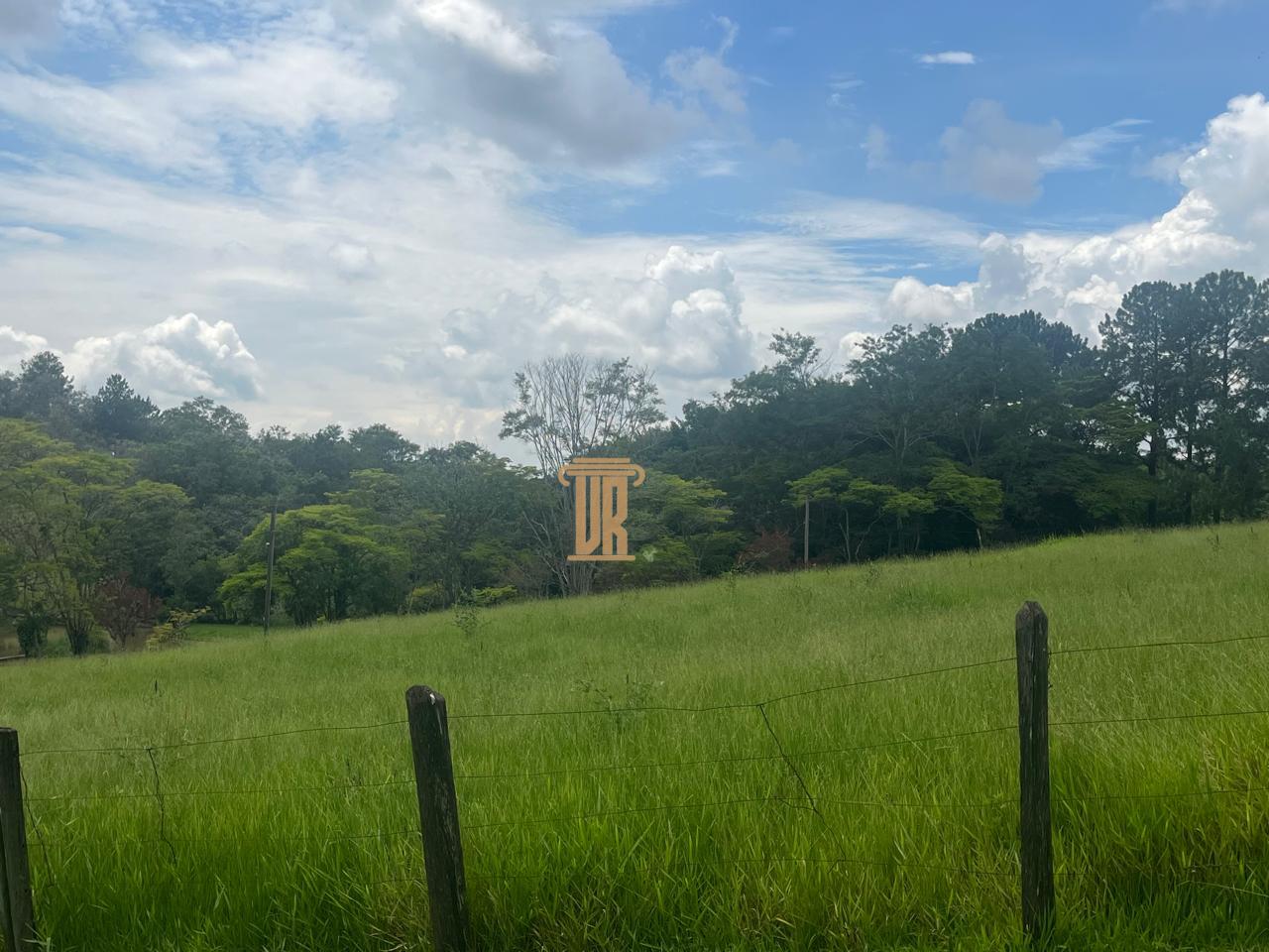 Sitio em Guararema com &oacute;tima localiza&ccedil;&atilde;o  Guararema - 