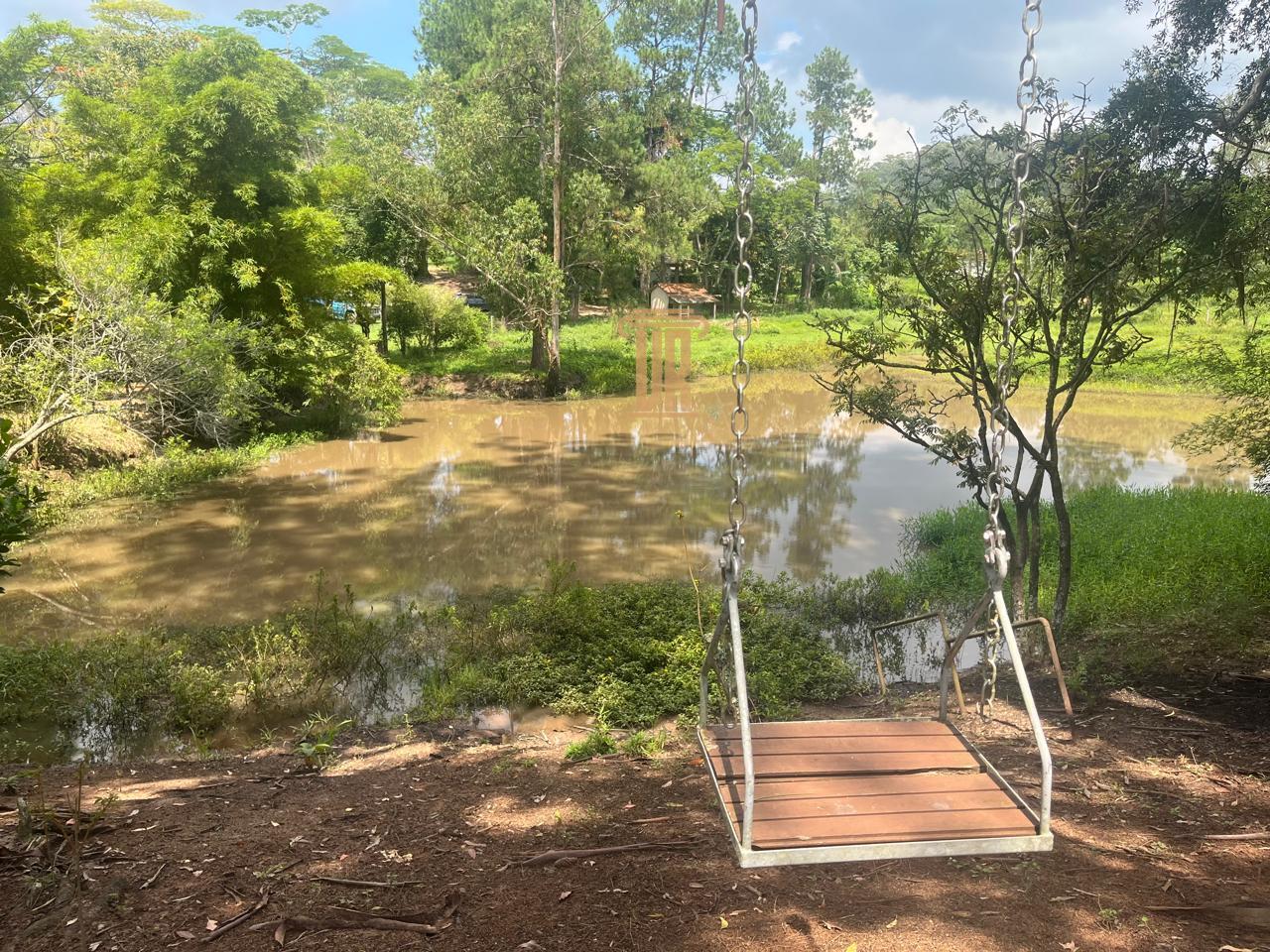 Sitio em Guararema com &oacute;tima localiza&ccedil;&atilde;o  Guararema - 