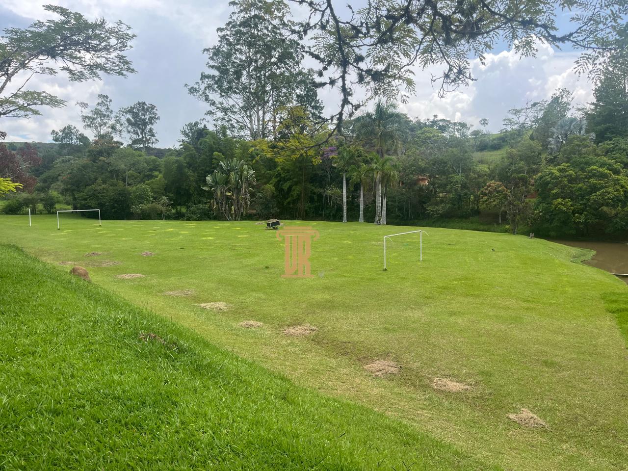 Sitio em Guararema com &oacute;tima localiza&ccedil;&atilde;o  Guararema - 