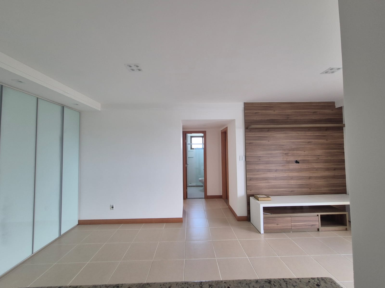 APARTAMENTO 2 QUARTOS SU&Iacute;TES VARANDA DEPEND&Ecirc;NCIA PISCINA ACADEMIA GARAGENS VENDA PATAMARES  Salvador - 