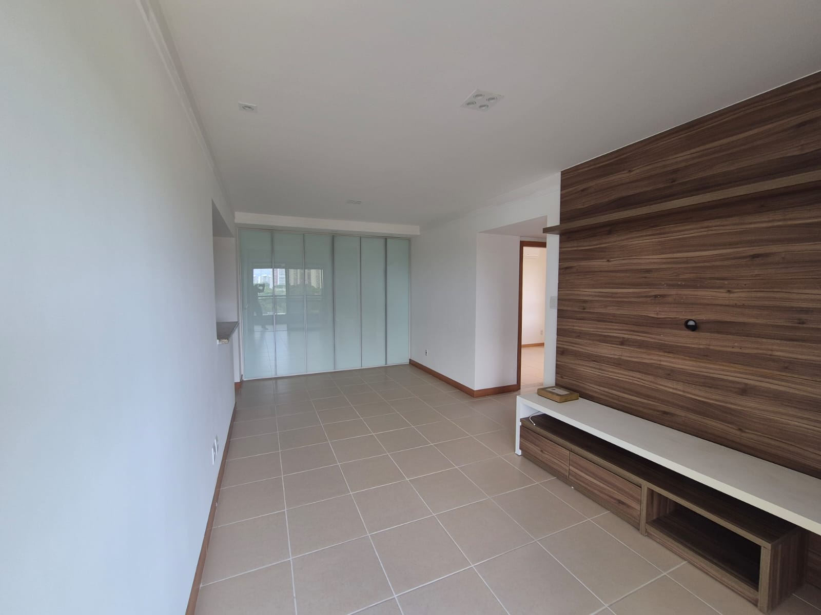 APARTAMENTO 2 QUARTOS SU&Iacute;TES VARANDA DEPEND&Ecirc;NCIA PISCINA ACADEMIA GARAGENS VENDA PATAMARES  Salvador - 