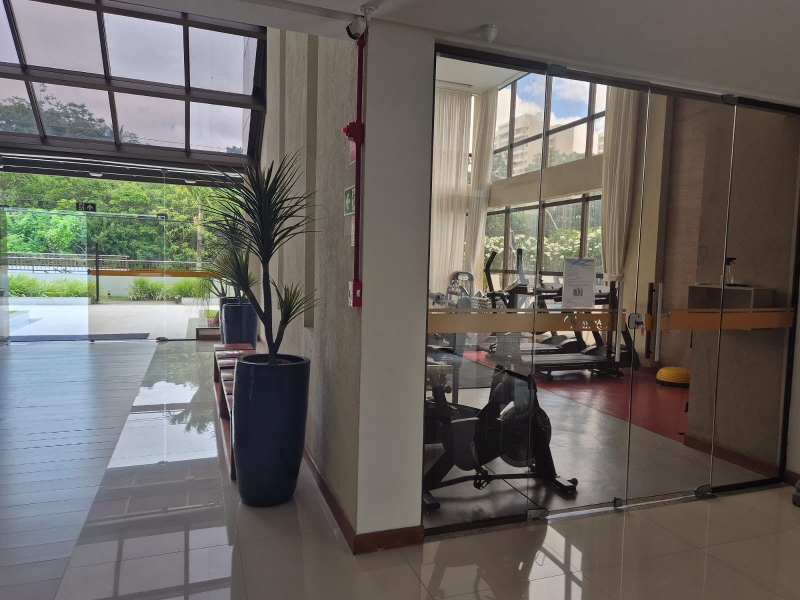 APARTAMENTO 2 QUARTOS SU&Iacute;TES VARANDA DEPEND&Ecirc;NCIA PISCINA ACADEMIA GARAGENS VENDA PATAMARES  Salvador - 