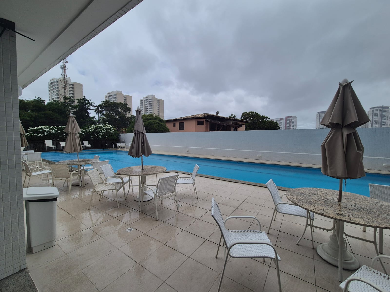 APARTAMENTO 2 QUARTOS SU&Iacute;TES VARANDA DEPEND&Ecirc;NCIA PISCINA ACADEMIA GARAGENS VENDA PATAMARES  Salvador - 