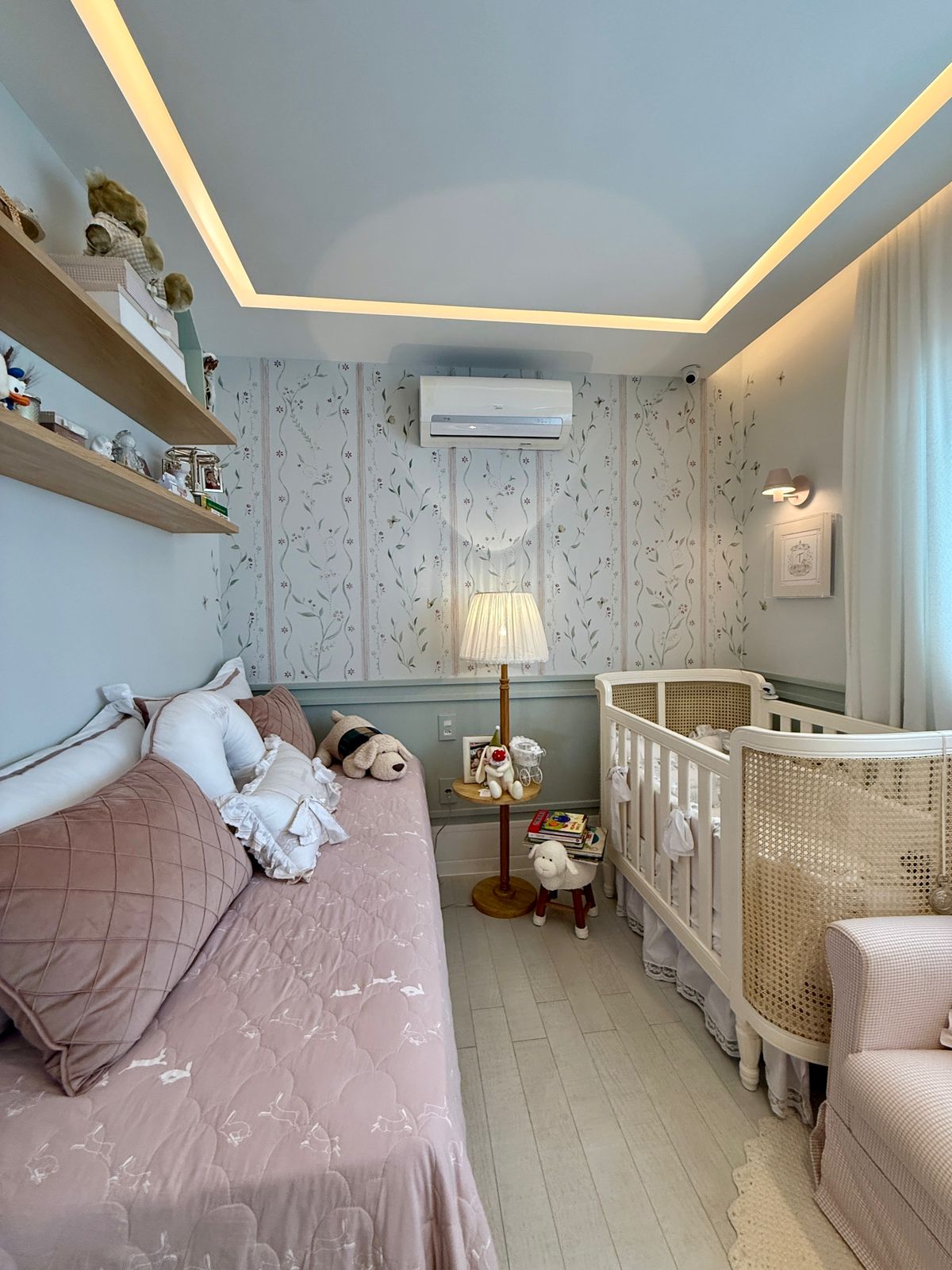 APARTAMENTO 3 QUARTOS 2 SU&Iacute;TES HOME VARANDA 2 GARAGENS PISCINA ACADEMIA &Agrave; VENDA NA GRA&Ccedil;A! Rua Humberto de Campos Salvador - 