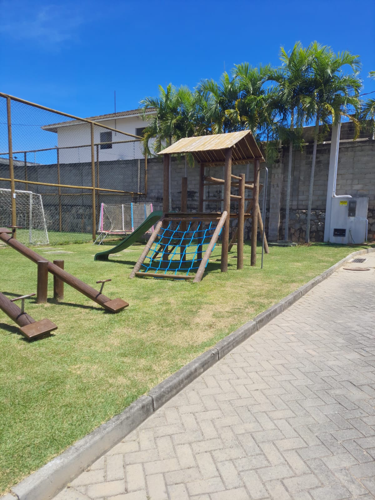 Casa 3/4 &agrave; Venda no Condom&iacute;nio Clube &Eacute;vora Sol &ndash; Abrantes Rua Sítio do Assis Camaçari - 