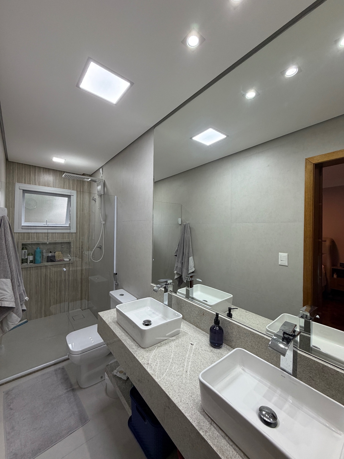 Sobrado de esquina no Parque dos P&aacute;ssaros em SBC 290m2 - 03 dormit&oacute;rios - 04 vagas  São Bernardo do Campo - 