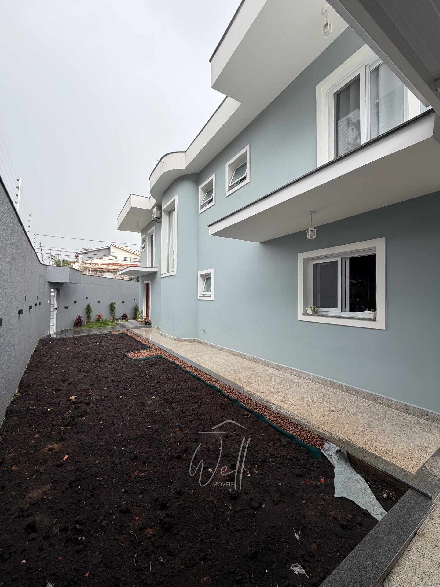 Sobrado de esquina no Parque dos P&aacute;ssaros em SBC 290m2 - 03 dormit&oacute;rios - 04 vagas  São Bernardo do Campo - 