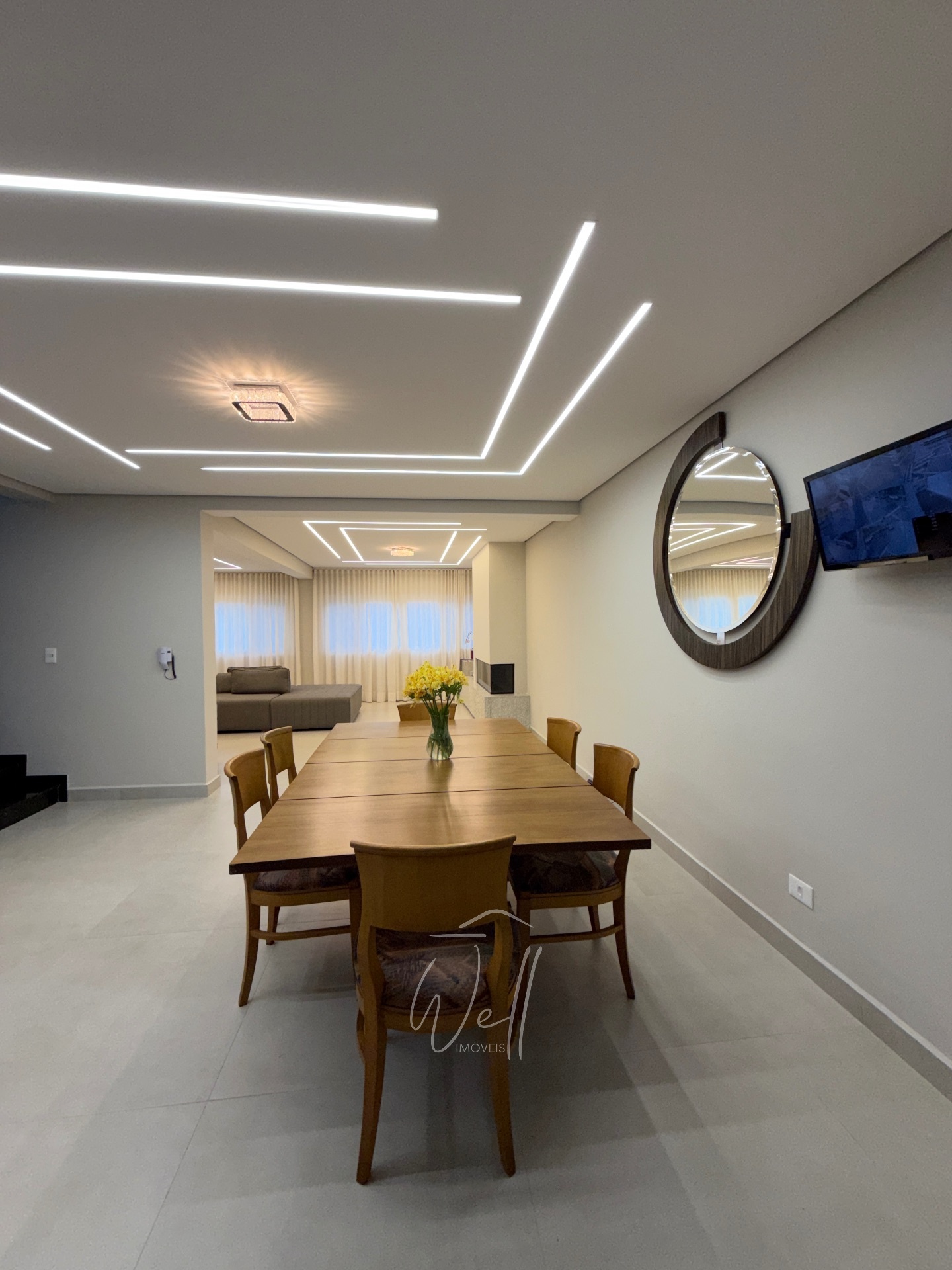 Sobrado de esquina no Parque dos P&aacute;ssaros em SBC 290m2 - 03 dormit&oacute;rios - 04 vagas  São Bernardo do Campo - 