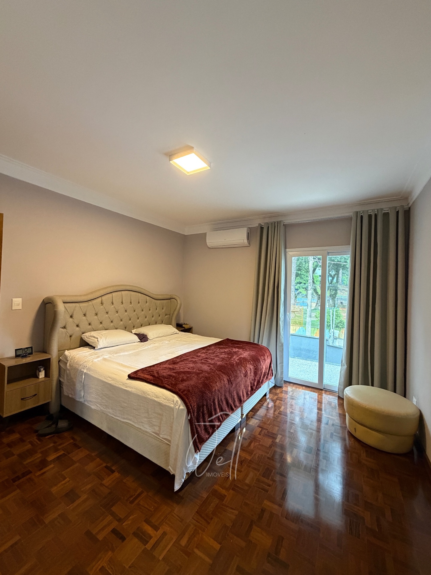 Sobrado de esquina no Parque dos P&aacute;ssaros em SBC 290m2 - 03 dormit&oacute;rios - 04 vagas  São Bernardo do Campo - 