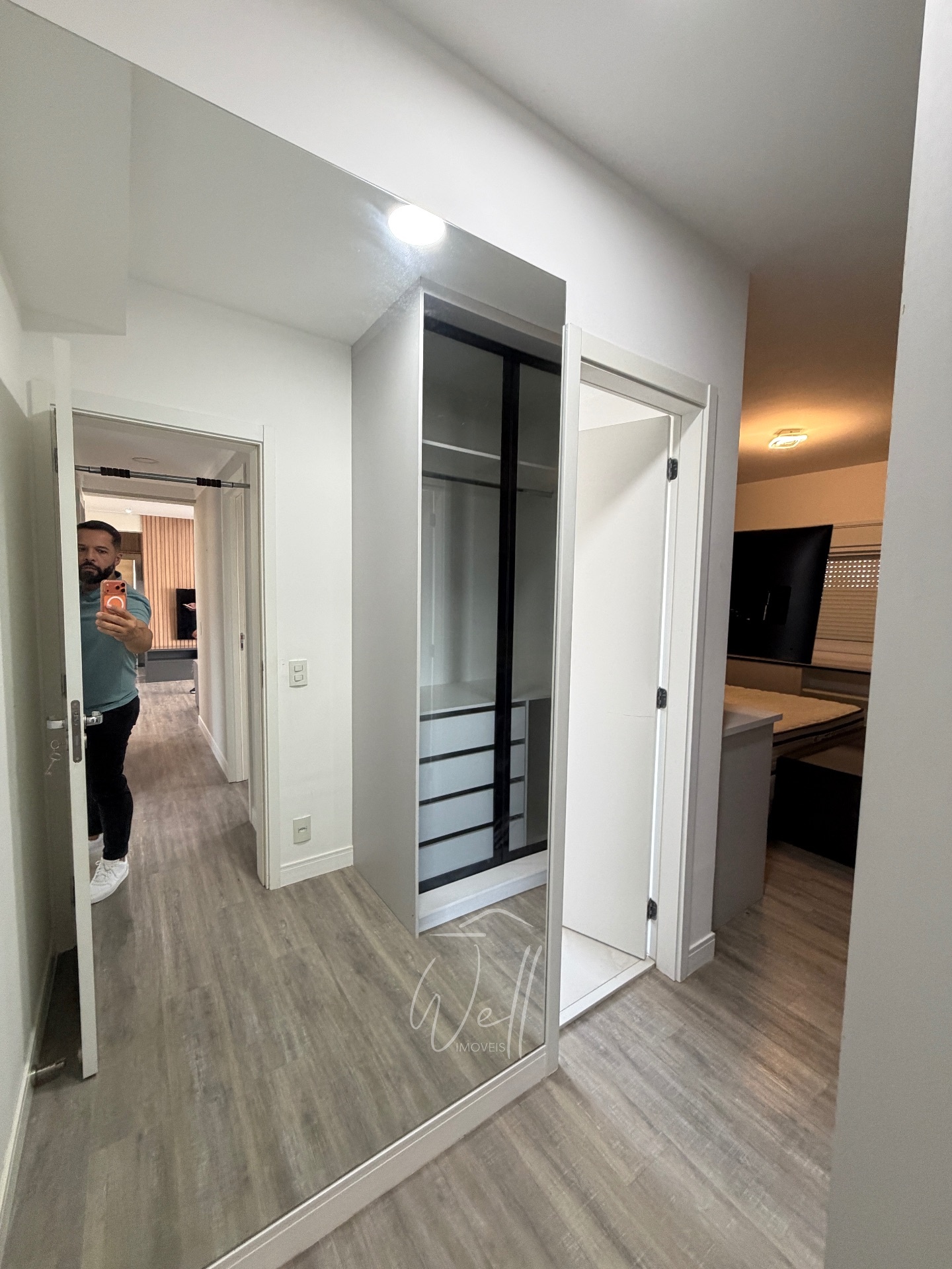 Apartamento mobiliado no Cond. Le Monde 115m2 - 03 su&iacute;tes - 02 vagas  Santo André - 