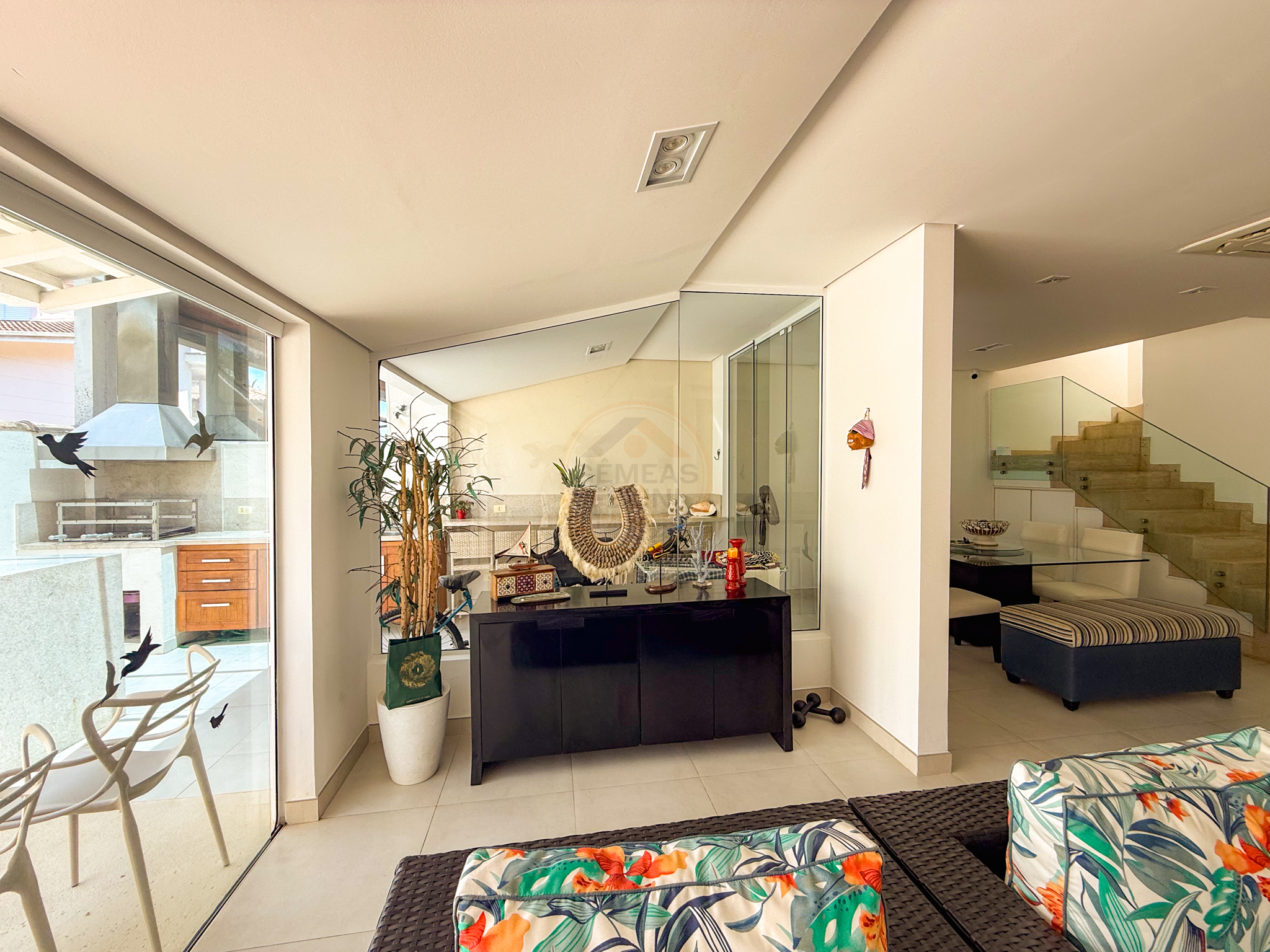 Exclusiva Casa P&eacute; na Areia em Maresias com Condom&iacute;nio Completo - &Agrave; VENDA  São Sebastião - 